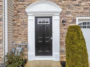 3 Farm Field Ln, Sicklerville, NJ 08081