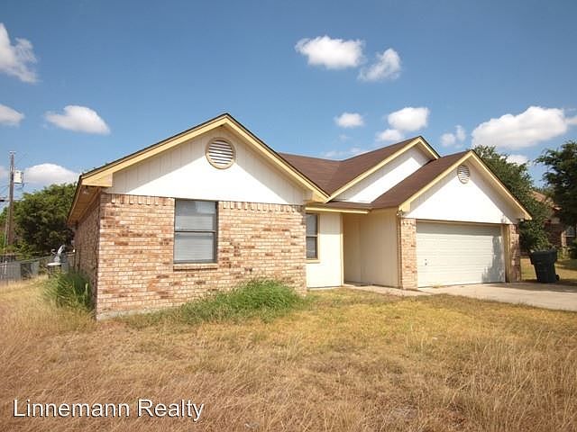 1st image of 2307 Hidden Hill Dr