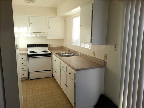 4th image of 521 S Maryland Pkwy #C2