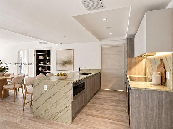 5th image of 801 S Miami Ave #1810