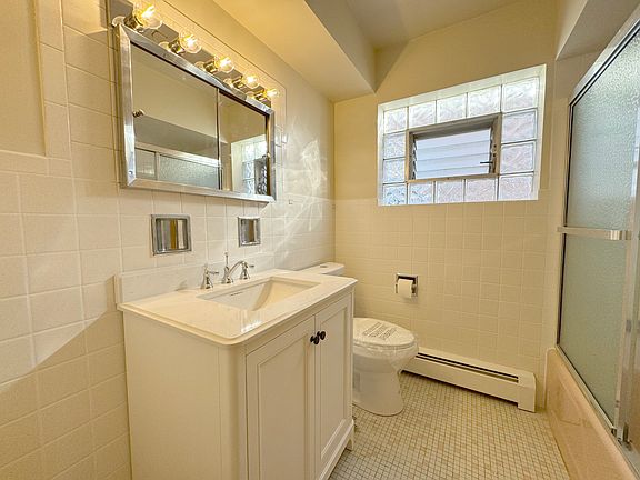 4th image of 5808 N Mulligan Ave #2