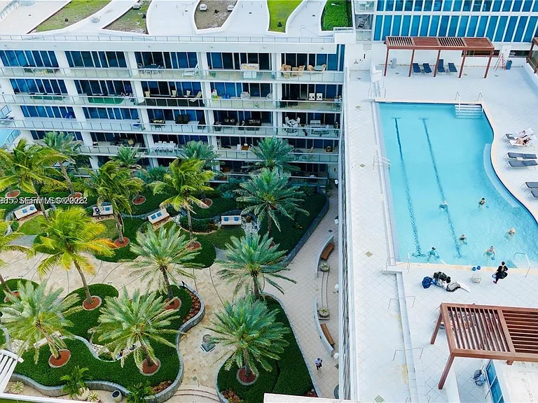 6899 Collins Ave #1903 — Photo 37