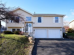 6307 Robert Rd, Cary, IL 60013