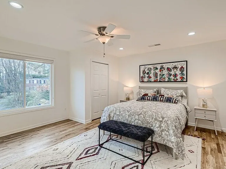 4438 Glengary Dr NE — Photo 13