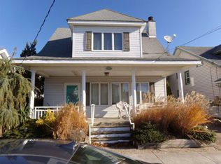 107 E Cardinal Rd, Wildwood Crest, NJ 08260