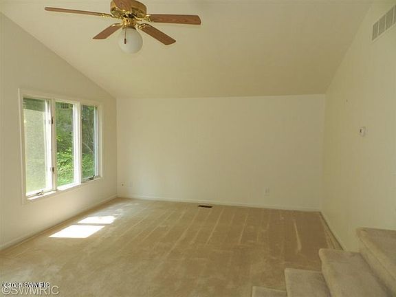 4th image of 7462 Beechwood Cir