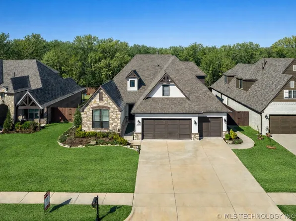 12050 S 68th East Ave E, Bixby, OK 74008