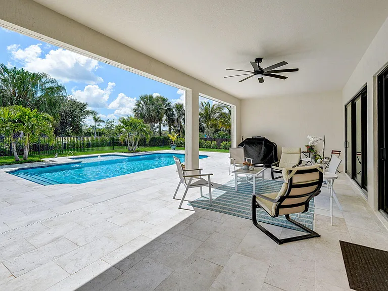 9234 Balsamo Dr — Photo 37