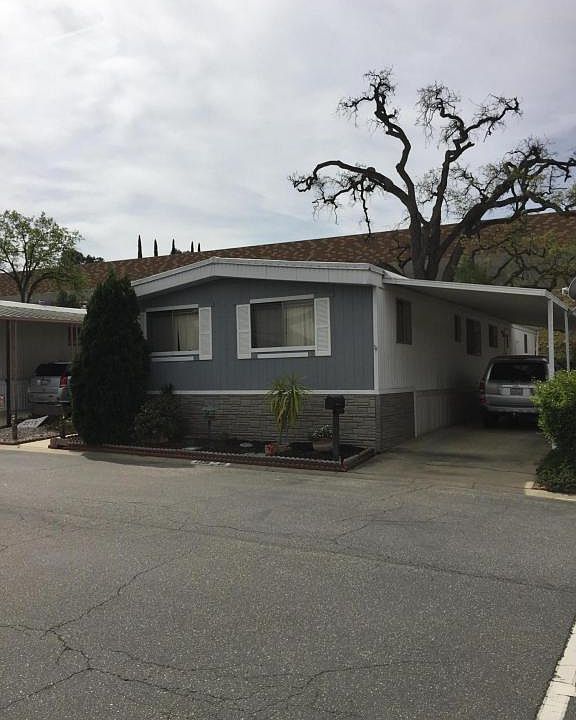 1st image of 2558 Thunderbird Dr #20