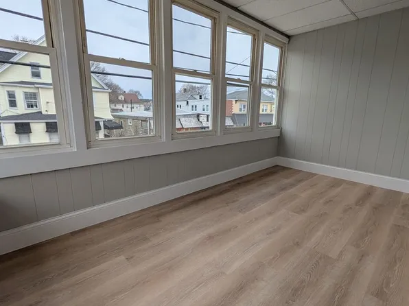 311 N Main St #2, Uxbridge, MA 01569