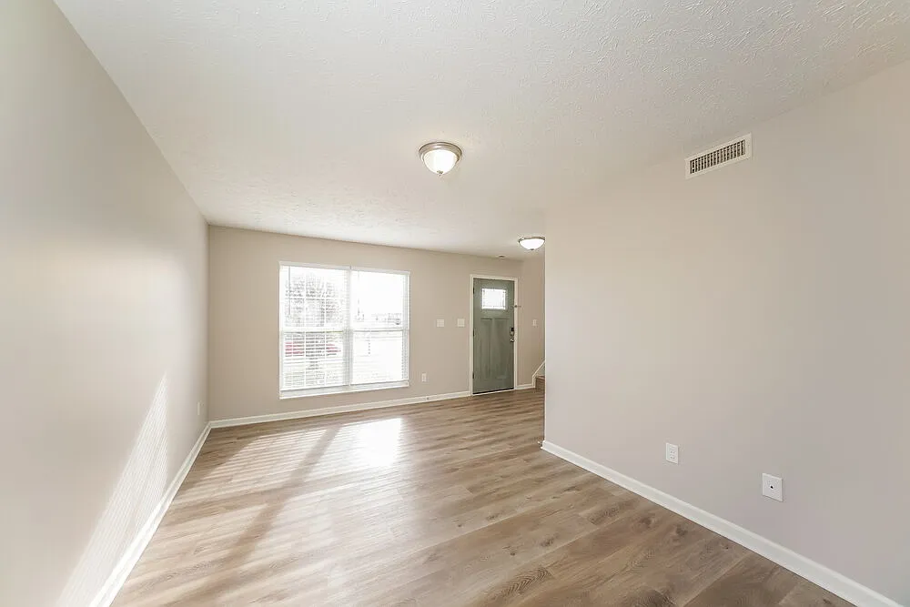 3 bed, 2.5 bath, 2192 sqft, $2,250 — Photo 4