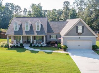 1832 Hidden Creek Dr, Hoschton, GA 30548