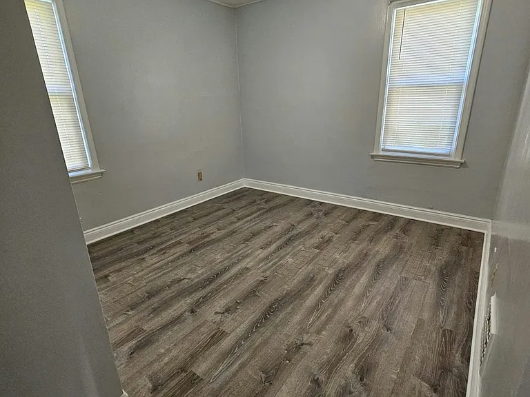1546 Anne Ave #1 — Photo 3