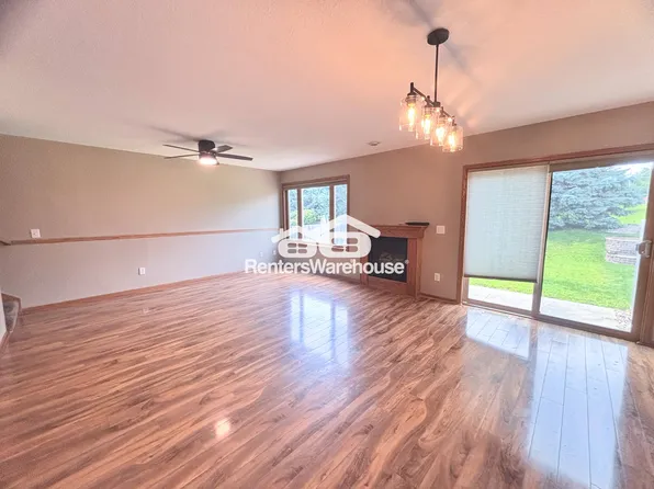 737 Kitterman Cir, Norwalk, IA 50211