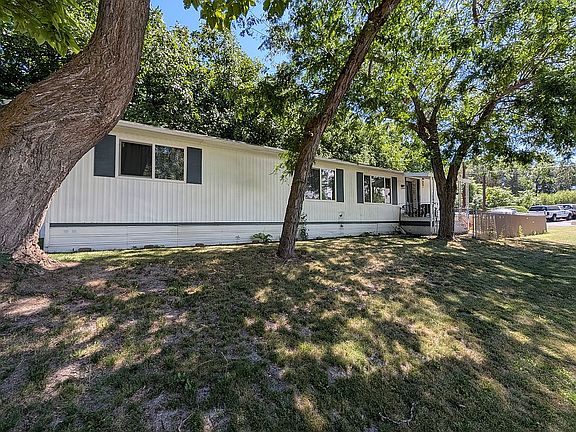 4th image of 2205 Butterfield Rd Unit 106