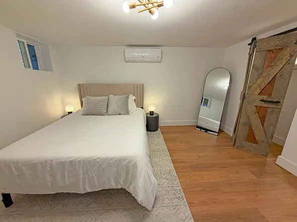 1853 Cornelia Street image 11 of 13