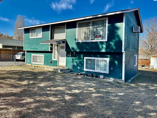 118 Fern St NW, Royal City, WA 99357