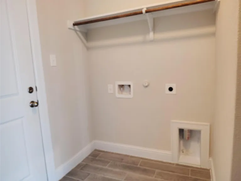 7801 Dakota Cir — Photo 14