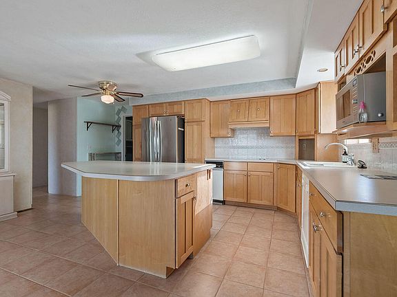 4th image of 5081 Laurelwood Dr