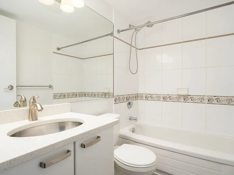 1166 Melville St #2102 — Photo 11