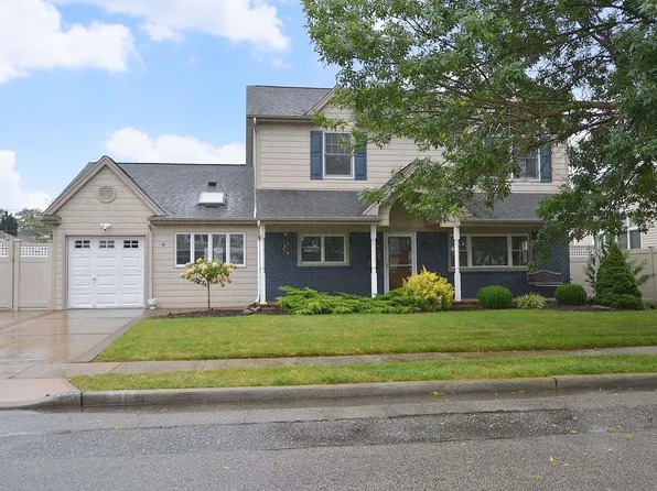 3544 Tonopah Street, Seaford, NY 11783