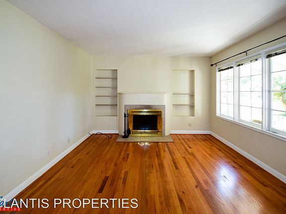 3rd image of 1036 Newhall St