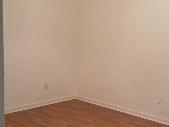 4th image of 4727 Capital Cir SE