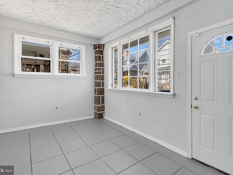 4056 Ellendale Rd — Photo 24