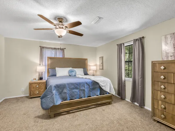 608 Snell Bridge Rd, Daleville, AL 36322