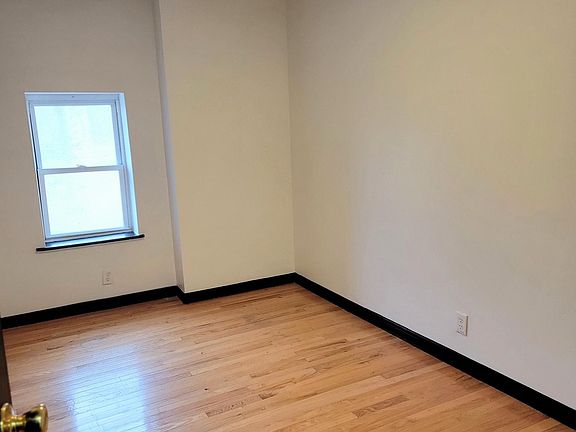 2nd image of 3800 Haverford Ave Unit 3