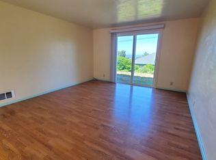 94253 8th St #1, Gold Beach, OR 97444