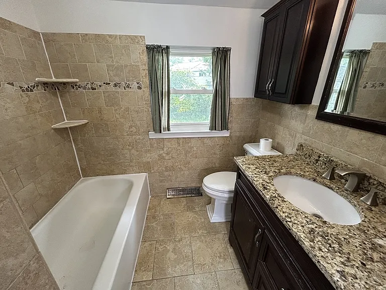 217 Vassar Dr — Photo 18