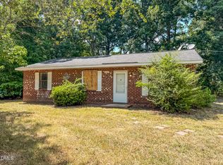 521 Locust Rd, Hillsborough, NC 27278