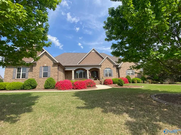 12351 Elmhurst Dr, Athens, AL 35613