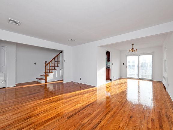 5th image of 1322 135th St