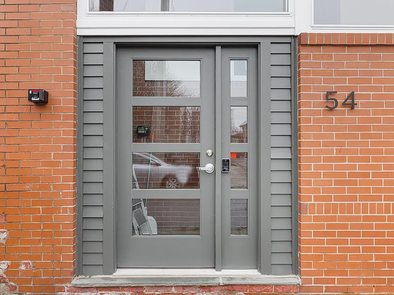 54 Sutton St #3 — Photo 2