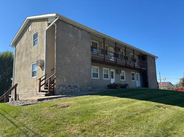 606 N Main St APT 8, Holmen, WI 54636
