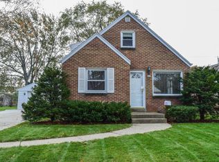 425 W Van Norman Ave, Milwaukee, WI 53207