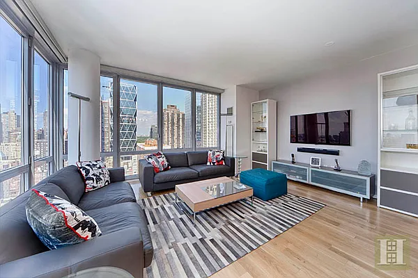 Rented by Halstead Real Estate | media 31