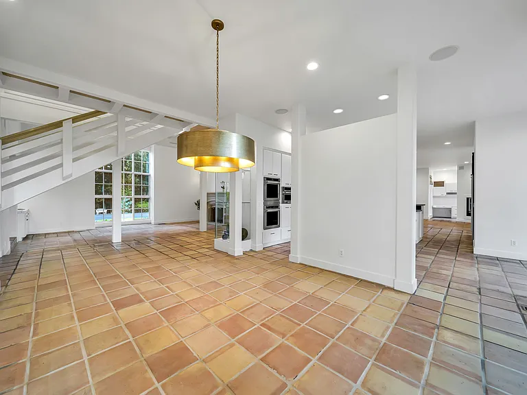 1041 Las Amigas Rd — Photo 10