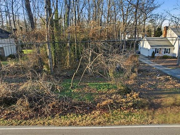 4th image of 4236 Wayne Rd #12