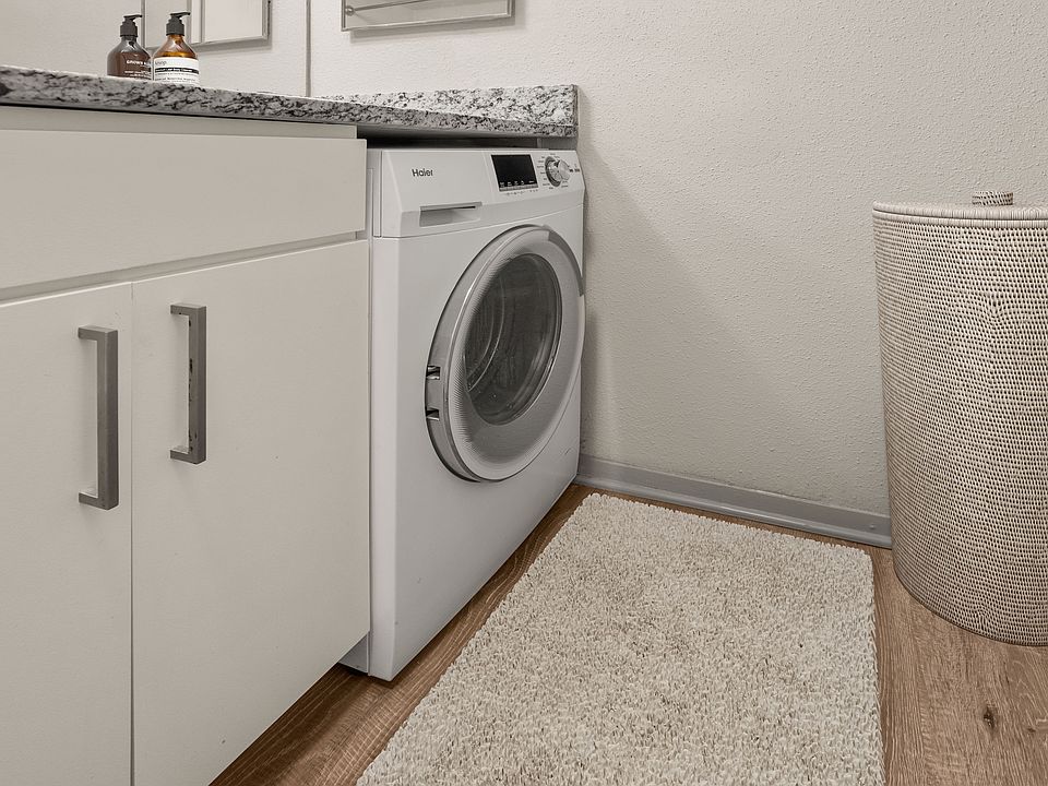 South Lamar Village Apartment Rentals Austin, TX Zillow