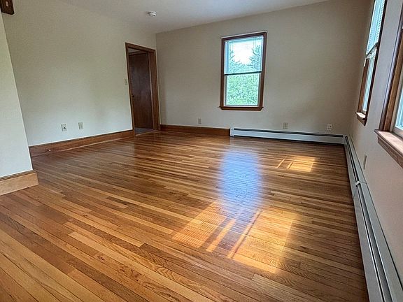 2nd image of 1850 Salem St #2