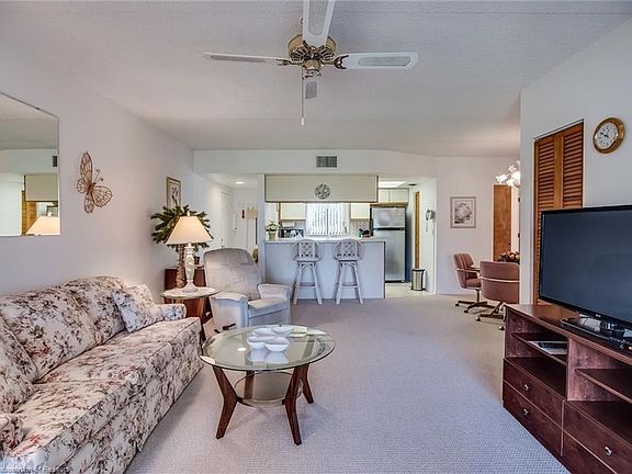 5th image of 4701 Casablanca Cir #B-4