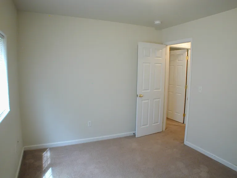3830 Gregg Way — Photo 9