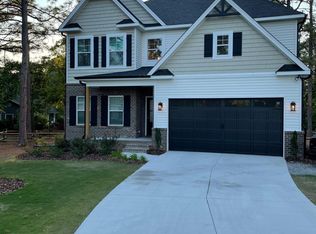 27 Calhoun Ln, Pinehurst, NC 28374