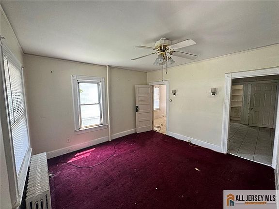 2nd image of 37 Dekalb Ave