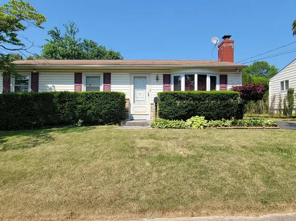 2977 Carnation Ave, Willow Grove, PA 19090