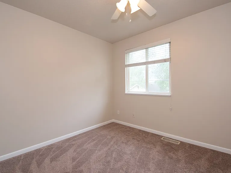 2270 S 700 E #2270 — Photo 13