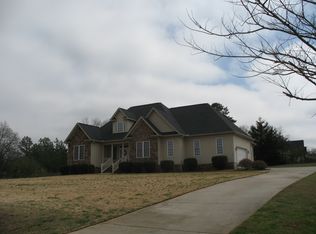 711 Sagewood Ln, Seneca, SC 29678